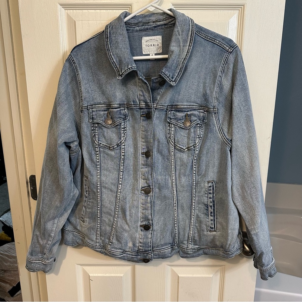 Women’s Torrid Jean Jacket, size 4X